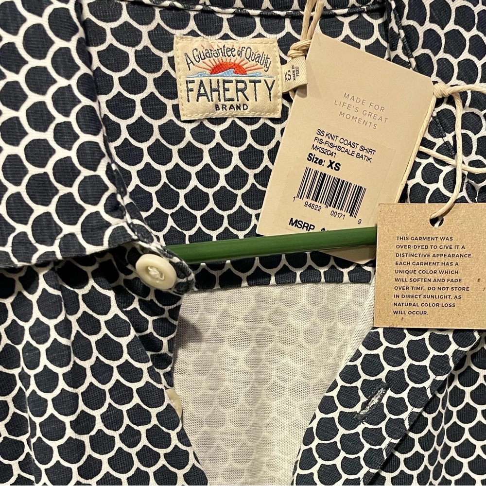 Faherty Brand Short Sleeve Knit Coast Shirt - Navy Fishscale Batik - Picture 5 of 6